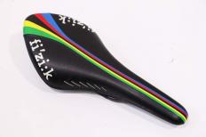 fi’zi:k（フィジーク）｜ ARIONE CX BRAIDED　Mark Cavendish Edition ｜良品｜買取金額 13,000円