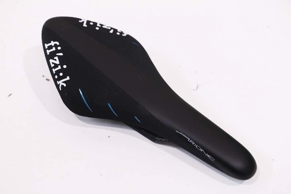 fi’zi:k（フィジーク）｜ARIONE R1 CARBON BRAIDED TeamSky｜美品｜買取金額 12,000円