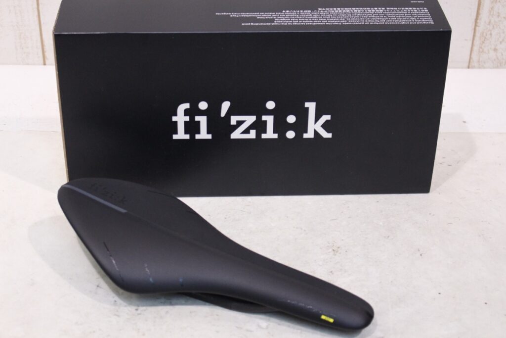 fi’zi:k（フィジーク）｜ARIONE 00｜美品｜買取金額 16,000円