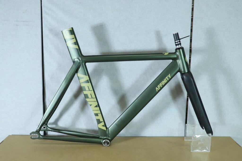 AFFINITY CYCLES（アフィニティ）｜KISSENA ピストフレーム｜美品｜買取金額 63,000円