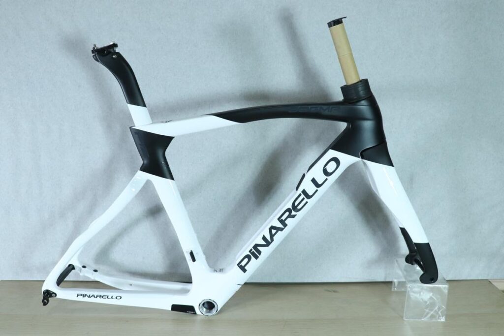 PINARELLO（ピナレロ）｜DOGMA F12 DISK フレームセット｜未使用品｜買取金額 415,000円