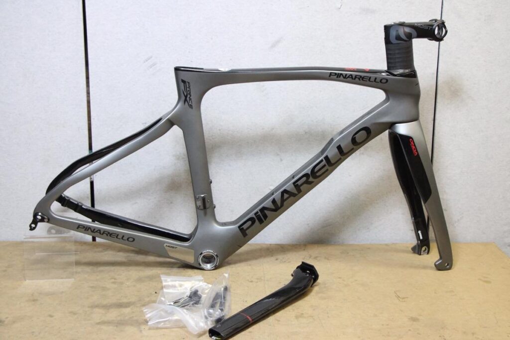 PINARELLO（ピナレロ）｜PRINCE FX DISK カーボンフレーム｜超美品｜買取金額 205,000円
