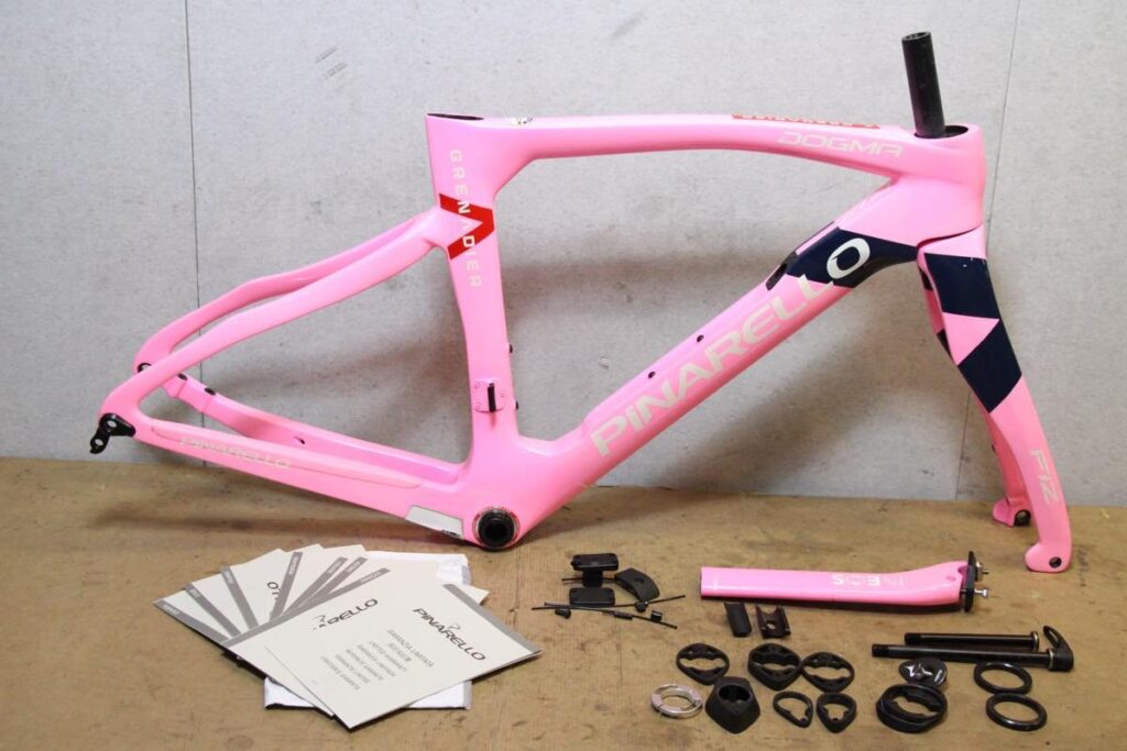 PINARELLO（ピナレロ）｜DOGMA F12 DISK GRENADIER カーボンフレーム｜超美品｜買取金額 375,000円