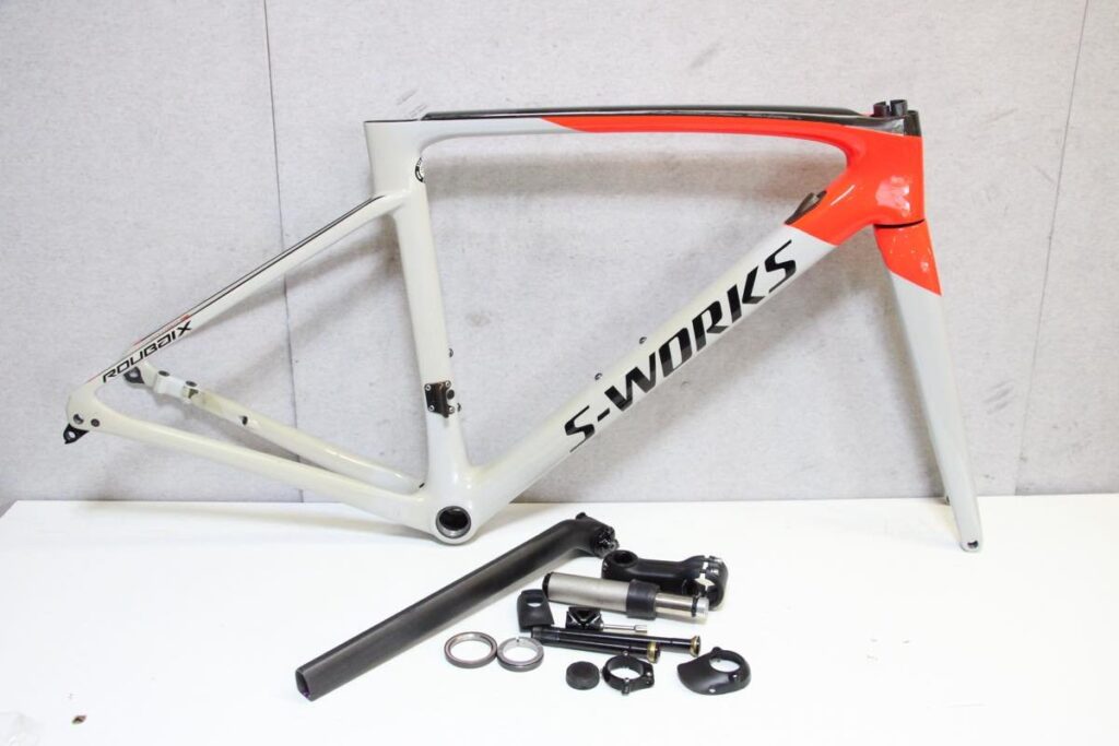 SPECIALIZED（スペシャライズド）｜S-WORKS ROUBAIX カーボンフレーム｜良品｜買取金額 165,000円