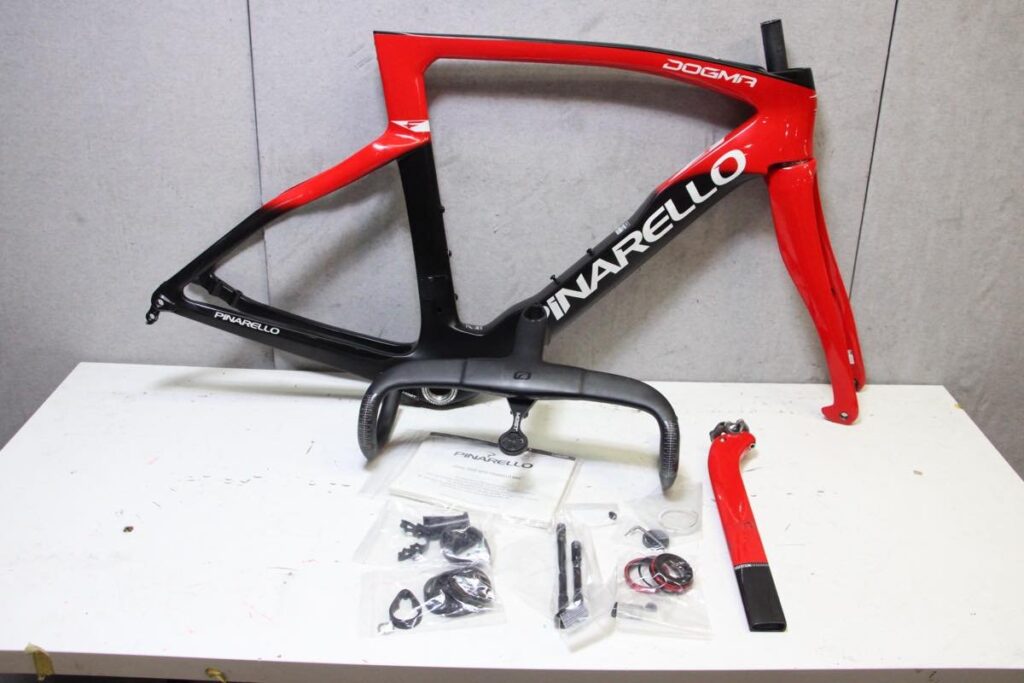 PINARELLO（ピナレロ）｜DOGMA F MoST TALON ULTRA フレーム｜美品｜買取金額 575,000円