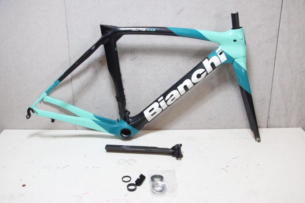 Bianchi（ビアンキ）｜OLTRE XR3 希少リムブレーキモデル カーボンフレーム チェレステ 2022年 50size｜超美品｜買取金額 95,000円