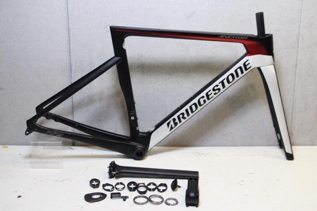 BRIDGESTONE（ブリヂストン）｜ANCHOR RP9 希少レーシングカラー 2022年 490size｜美品｜買取金額 207,000円
