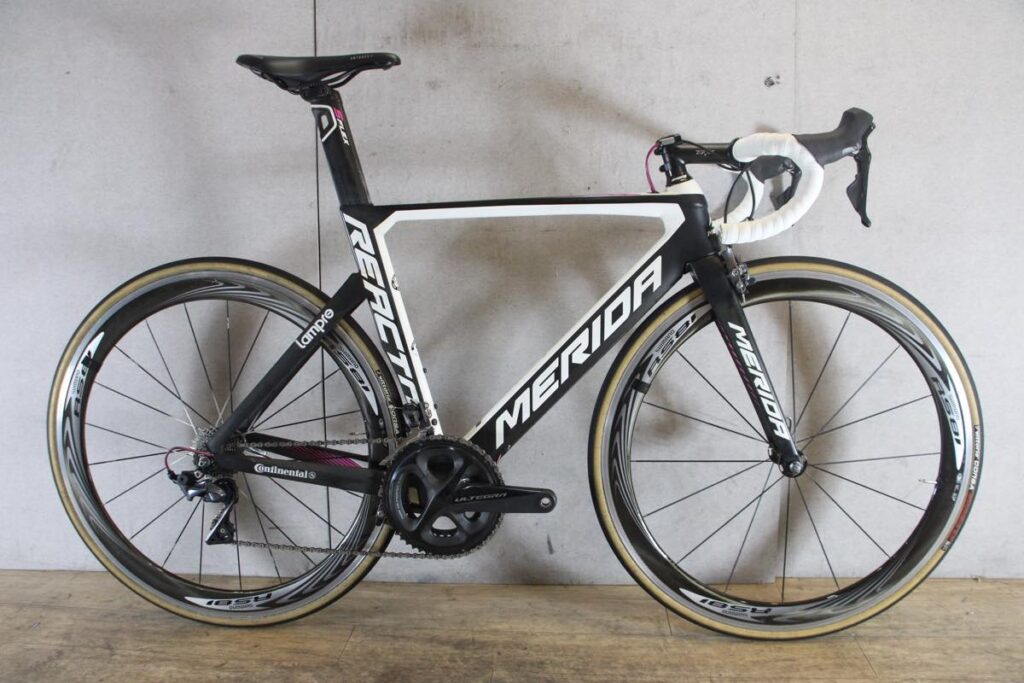 REACTO TEAM フルカーボン SHIMANO ULTEGRA R8000 2X11S