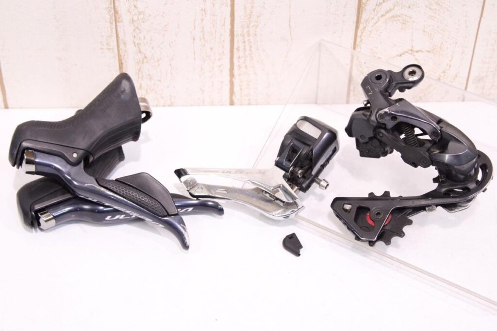 R8050 シリーズ ULTEGRA 2x11s Di2 電動変速 機械式ブレーキ モデル 3点セット