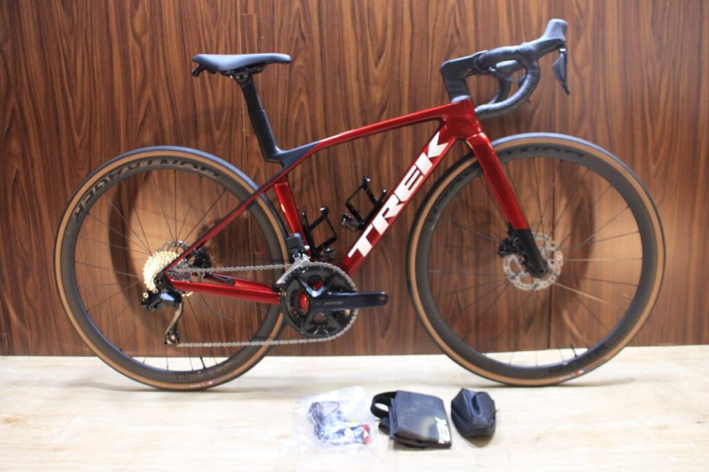 Madone SL6 GEN8 BONTRAGER AEOLUS ELITE 35 SHIMANO 105 R7170 Di2 2X12S