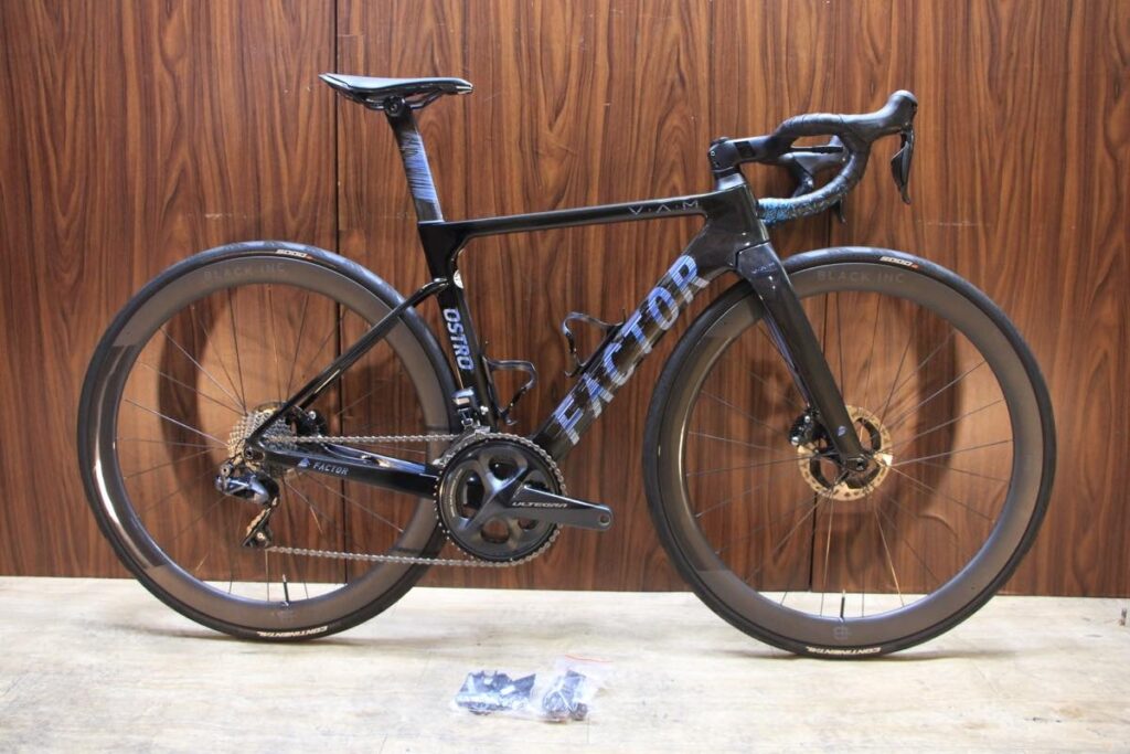 OSTRO VAM Gen1 フルカーボン BLACK INC FORTY FIVE SHIMANO ULTEGRA R8070 Di2 2X11S
