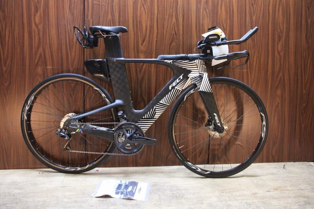 IA ADVANCED フルカーボン SHIMANO ULTEGRA R8050 Di2 MIX 2X11S