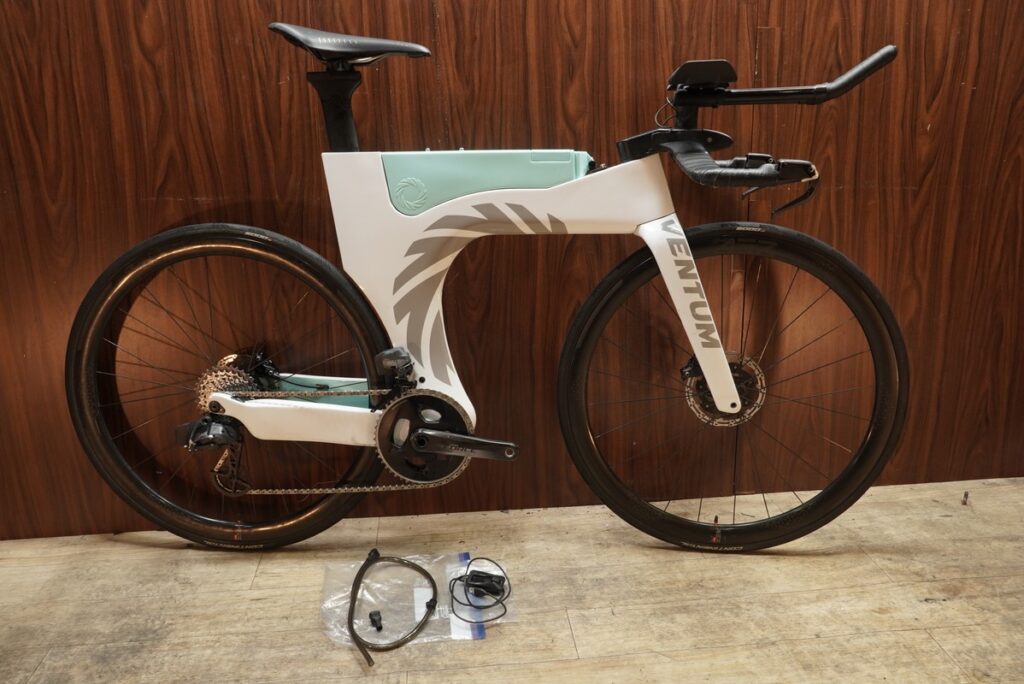 VENTUM（ベンタム）｜ONE SRAM FORCE E-TAP AXS D1 2X12S サイズ54 2022年モデル｜美品｜買取金額 278,000円