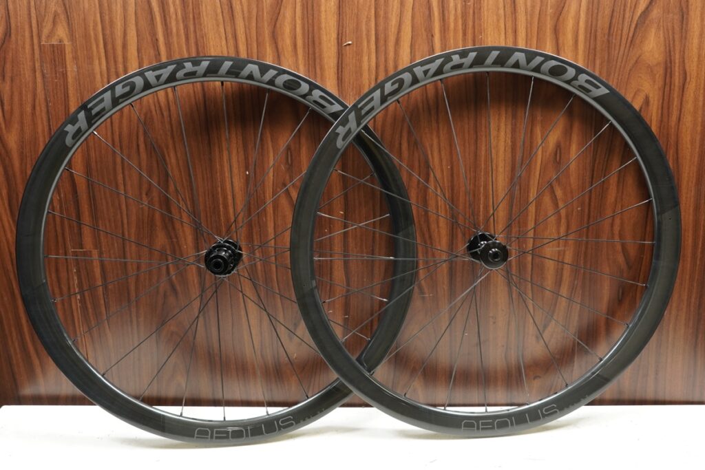 BONTRAGER（ボントレガー）｜AEOLUS RSL 37 TLR DISC シマノフリー 11/12s対応 ホイールセット｜超美品｜買取金額 90,000円