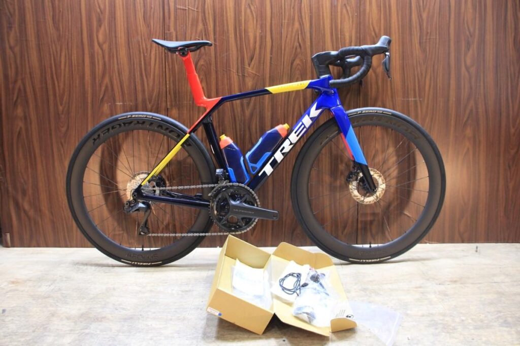 MADONE SLR7 Gen8 BONTRAGER AEOLUS PRO 51 ULTEGRA R8170 Di2 2X12S