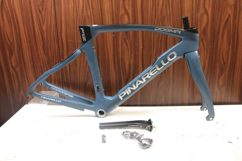 PINARELLO（ピナレロ）｜DOGMA F12 VERTIGO BLUE 500 2020年｜中古｜買取金額 175,000円