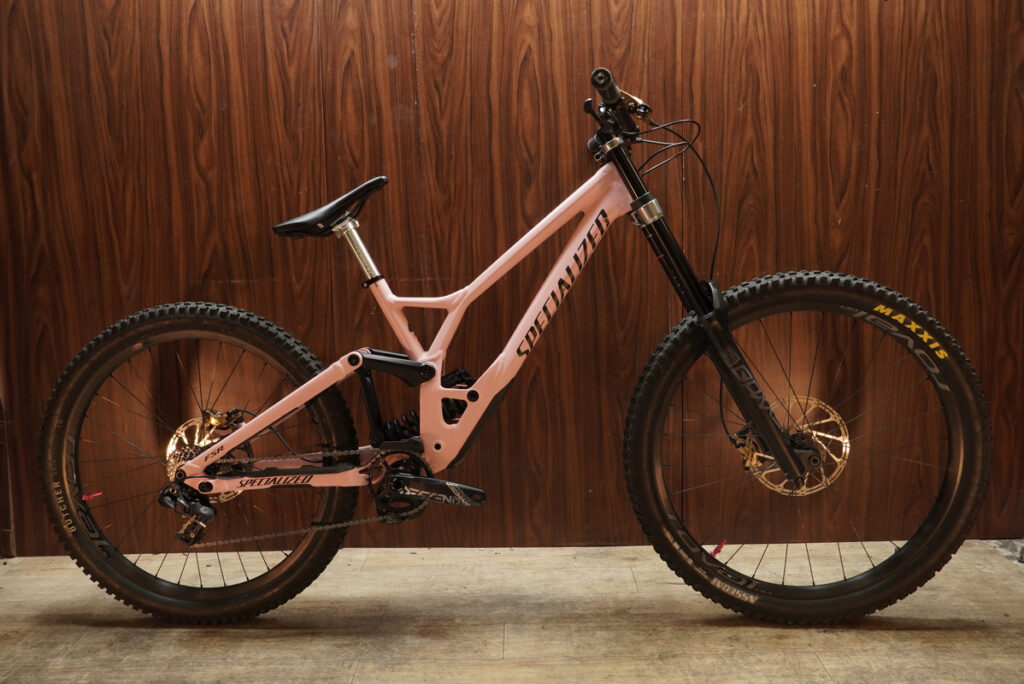 SPECIALIZED（スペシャライズド）｜DEMO EXPERT FSR 29 27.5 MTB SRAM GX MIX 1X7S S4 2023年｜美品｜買取金額 280,000円