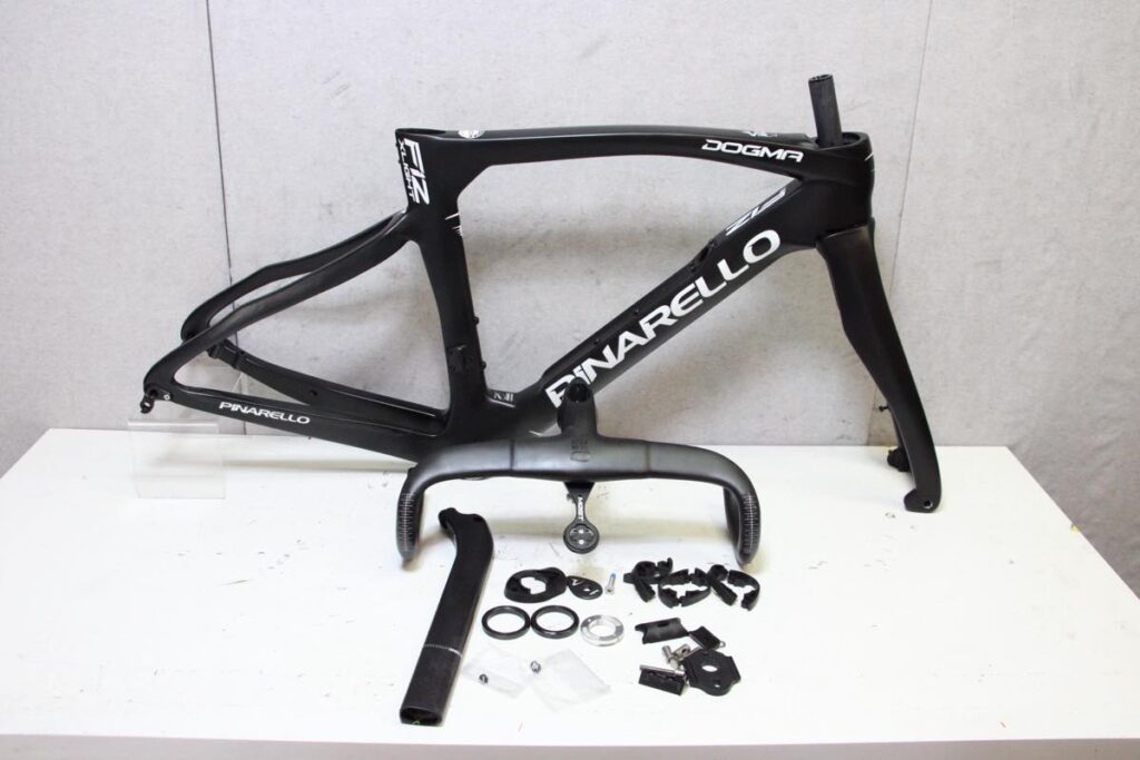 PINARELLO（ピナレロ）｜DOGMA F12 DISK Xlight TALON ULTRA付属 2021年 440size｜中古｜買取金額 240,000円