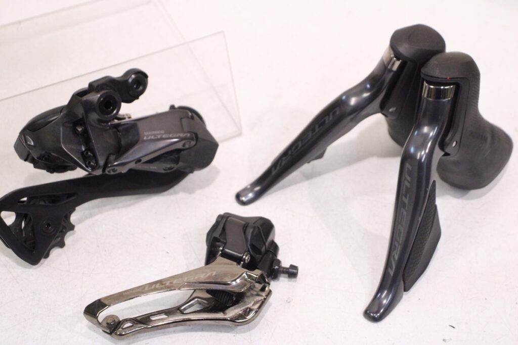 SHIMANO（シマノ）｜R8150 ULTEGRA 2x12s Di2 電動変速 機械式 3点グループセット｜超美品｜買取金額 60,000円