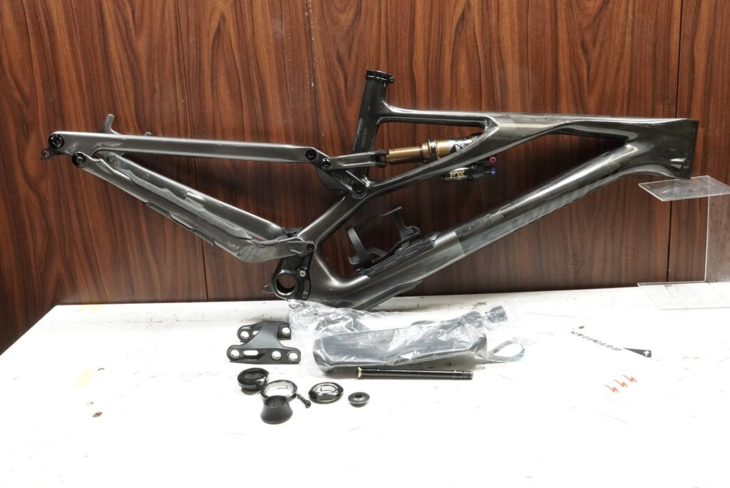S-WORKS STUMPJUMPER EVO スペアリンク付属