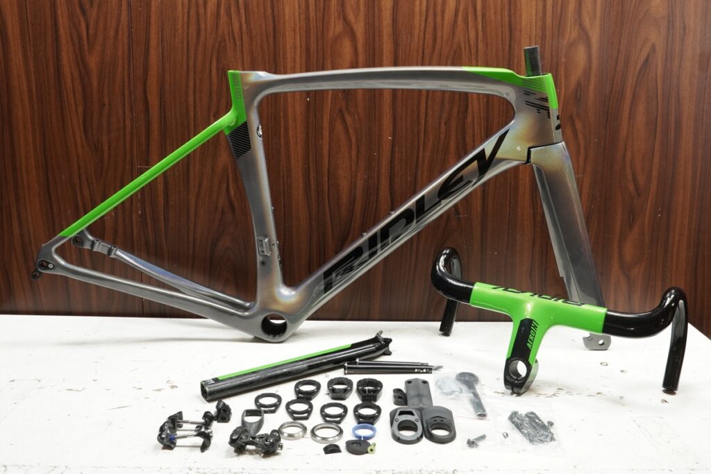 NOAH FAST PRIZMATIC Limited Edition AERO N1ハンドル付属