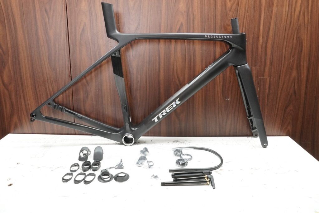 TREK（トレック）｜MADONE SLR GEN8 P1 M 2025年｜超美品｜買取金額 292,000円