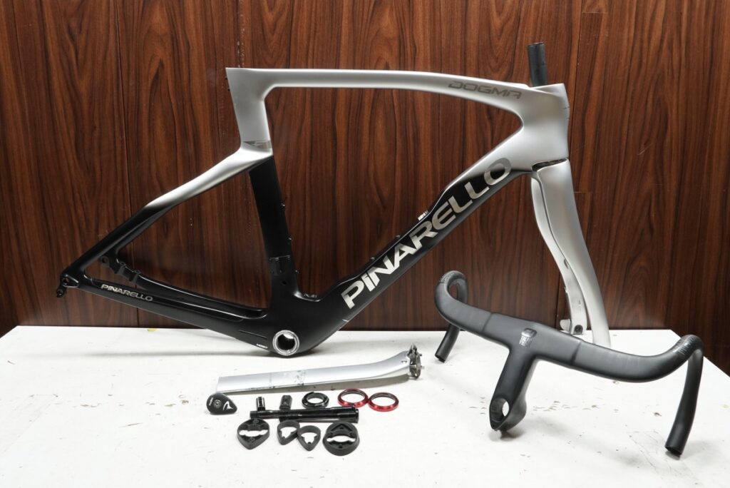 DOGMA F PLUTONIUM FLASH カラー TALON ULTRA 付属
